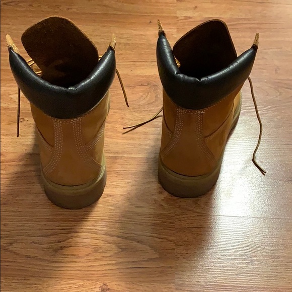 Boots - Picture 3 of 4